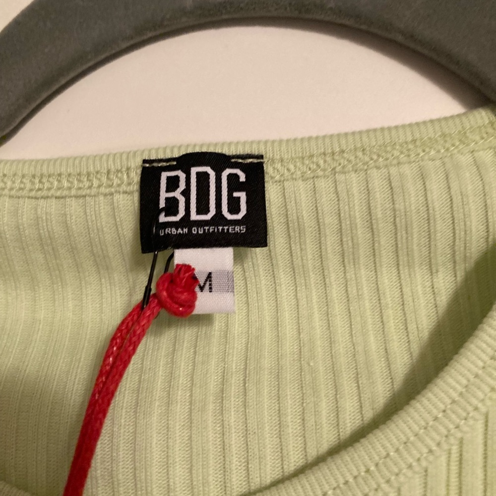 Urban Outfitters BDG Medium Green Tee NWT - Picture 2 of 2